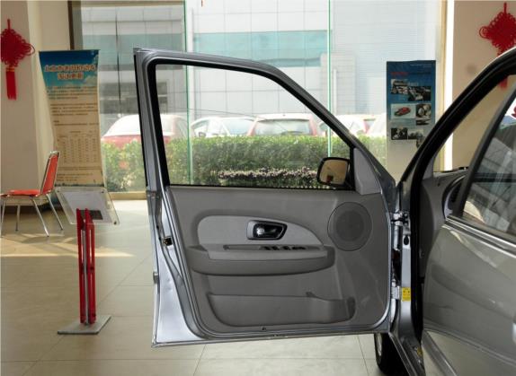 爱丽舍 2013款 三厢经典 1.6L 自动科技型 车厢座椅   前门板