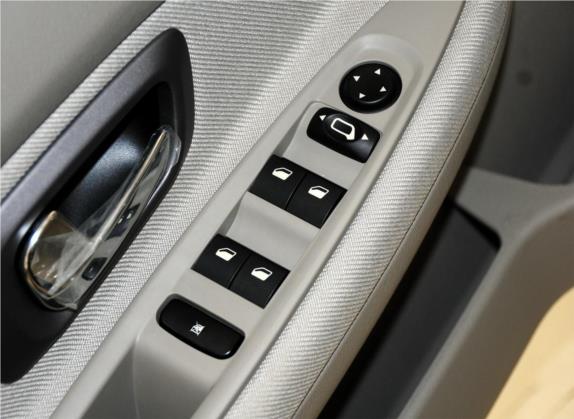 爱丽舍 2013款 三厢经典 1.6L 自动科技型 车厢座椅   门窗控制