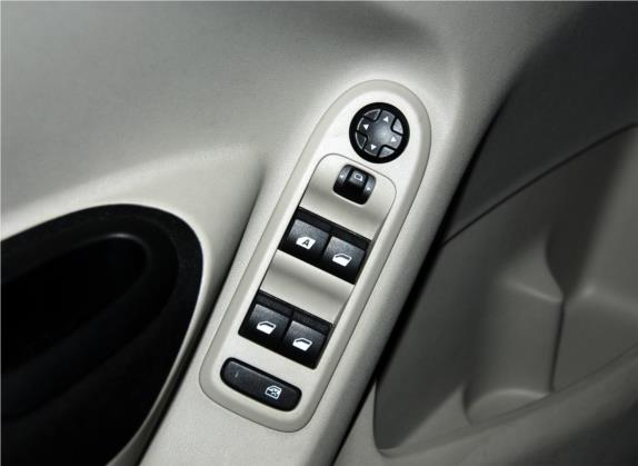 爱丽舍 2014款 1.6L 手动时尚型 车厢座椅   门窗控制