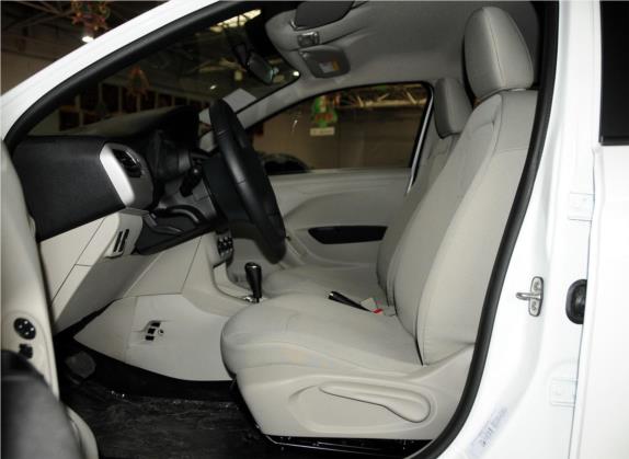 爱丽舍 2014款 1.6L 自动时尚型 车厢座椅   前排空间