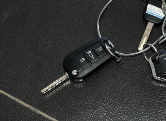 爱丽舍 2014款 1.6L 自动舒适型 其他细节类   钥匙