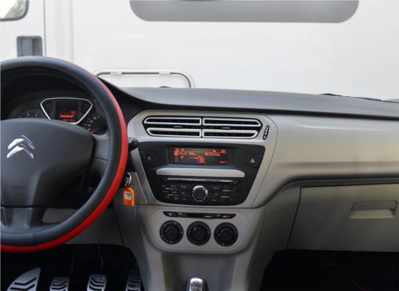 爱丽舍 2014款 WTCC纪念版 1.6L 手动舒适型 中控类   中控台
