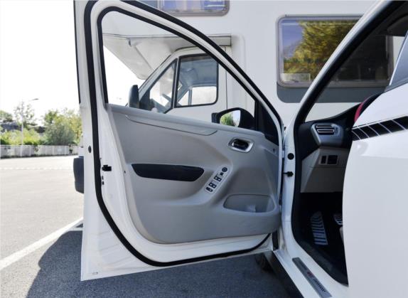 爱丽舍 2014款 WTCC纪念版 1.6L 手动舒适型 车厢座椅   前门板