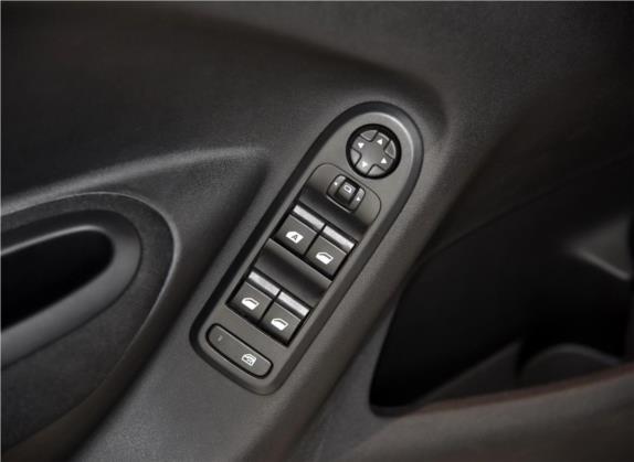 爱丽舍 2014款 WTCC纪念版 1.6L 手动时尚型 车厢座椅   门窗控制