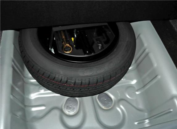 爱丽舍 2014款 WTCC纪念版 1.6L 自动时尚型 其他细节类   备胎