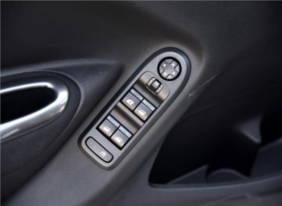 爱丽舍 2015款 质尚版 1.6L 手动时尚型 车厢座椅   门窗控制