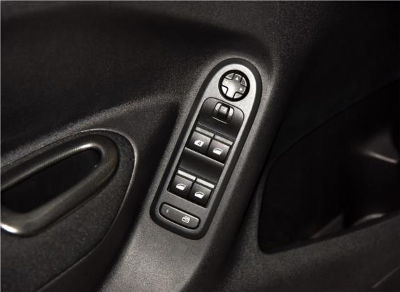 爱丽舍 2015款 质尚版 1.6L 自动舒适型 车厢座椅   门窗控制