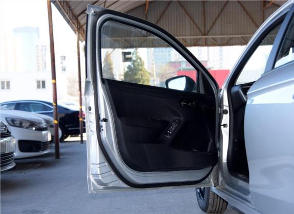 爱丽舍 2016款 1.6L 手动时尚型 车厢座椅   前门板