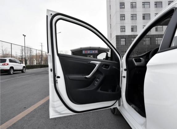 爱丽舍 2017款 1.6L 手动时尚型 车厢座椅   前门板
