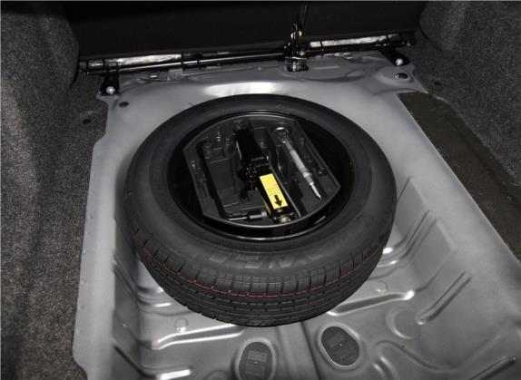 爱丽舍 2017款 1.6L 自动舒适型 其他细节类   备胎