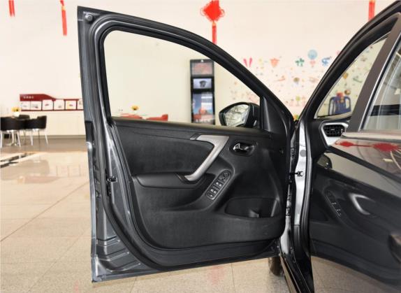 爱丽舍 2017款 1.6L 自动舒适型 车厢座椅   前门板