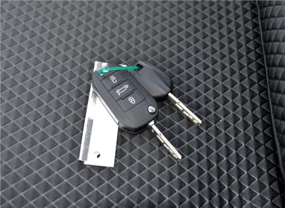 爱丽舍 2017款 1.6L 手动舒适型 其他细节类   钥匙