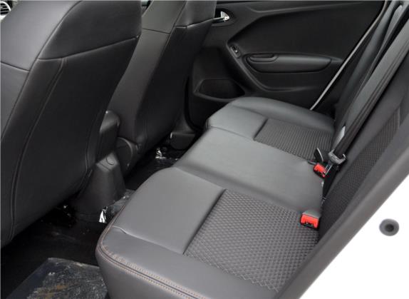爱丽舍 2017款 1.6L 手动舒适型 车厢座椅   后排空间