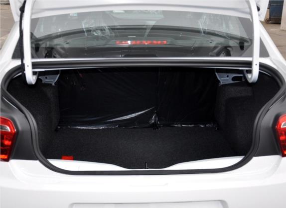 爱丽舍 2018款 1.6L 自动时尚型 车厢座椅   后备厢