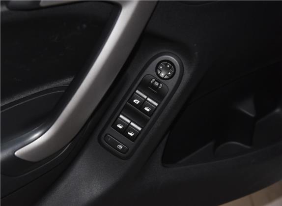 爱丽舍 2018款 改款 1.6L 手动时尚型 车厢座椅   门窗控制