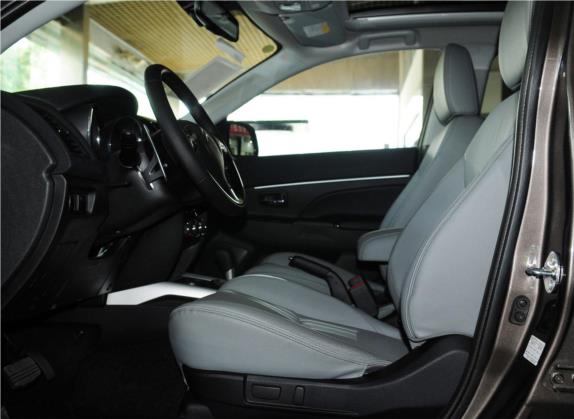 雪铁龙C4 Aircross(进口) 2012款 2.0L 两驱豪华版 车厢座椅   前排空间