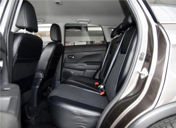 雪铁龙C4 Aircross(进口) 2013款 2.0L 四驱舒适版 车厢座椅   后排空间