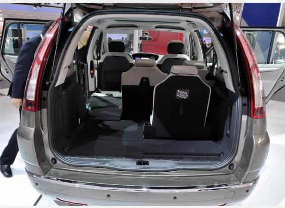 C4 PICASSO 2009款 Grand 2.0L 舒适型 车厢座椅   后备厢