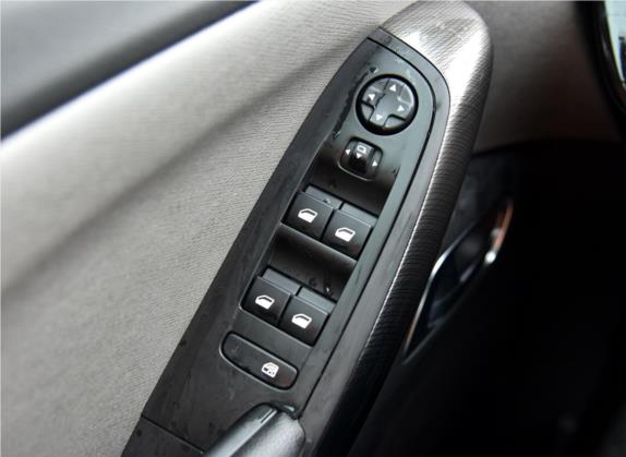 C4 PICASSO 2017款 Grand 1.6T 尊贵型 7座 车厢座椅   门窗控制