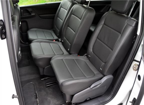 欧悦搏 2013款 1.8TSI 豪华版 欧V 车厢座椅   后排空间