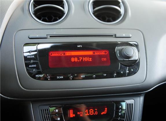 伊比飒 2013款 1.4TSI 旅行版FR 中控类   中控台