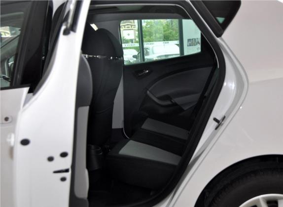 伊比飒 2013款 1.2TSI 5门版Style 车厢座椅   后排空间
