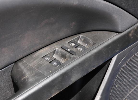 LEON 2012款 1.8TSI FR+ 车厢座椅   门窗控制