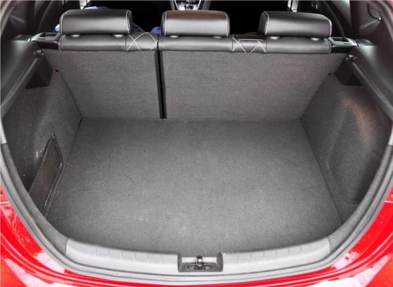 LEON 2012款 2.0TSI CUPRA 车厢座椅   后备厢