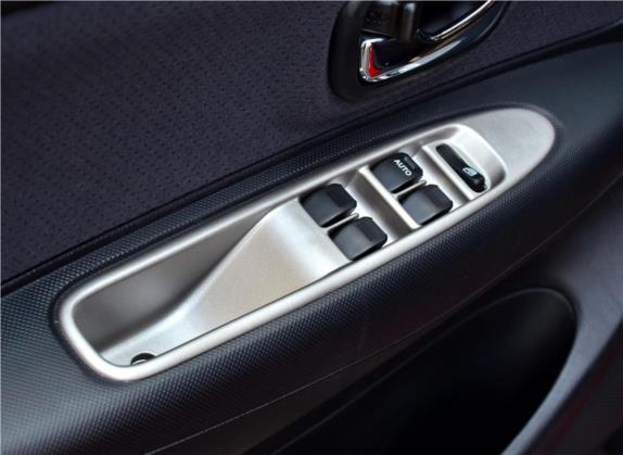 森雅S80 2011款 1.3L 手动5座舒适型 车厢座椅   门窗控制