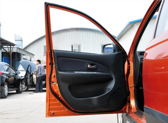森雅S80 2011款 1.3L 手动7座舒适型 车厢座椅   前门板