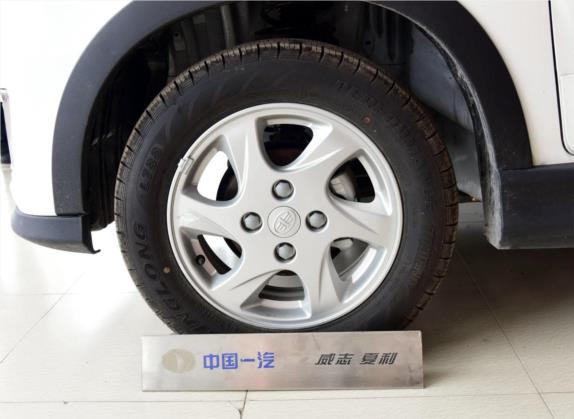 森雅S80 2015款 1.3L 手动7座标准版 其他细节类   前轮