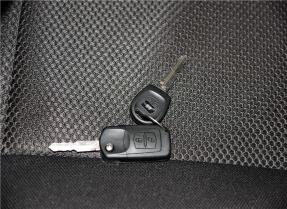 森雅S80 2015款 1.3L 手动7座标准版 其他细节类   钥匙