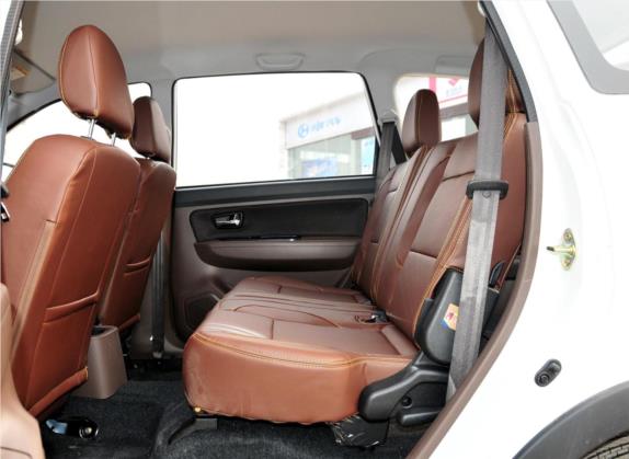 森雅S80 2015款 1.5L 手动5座都市版 车厢座椅   后排空间