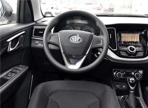 森雅R7 2016款 1.6L 手动舒适型 中控类   驾驶位