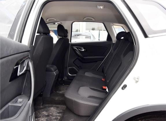 森雅R7 2016款 1.6L 手动舒适型 车厢座椅   后排空间