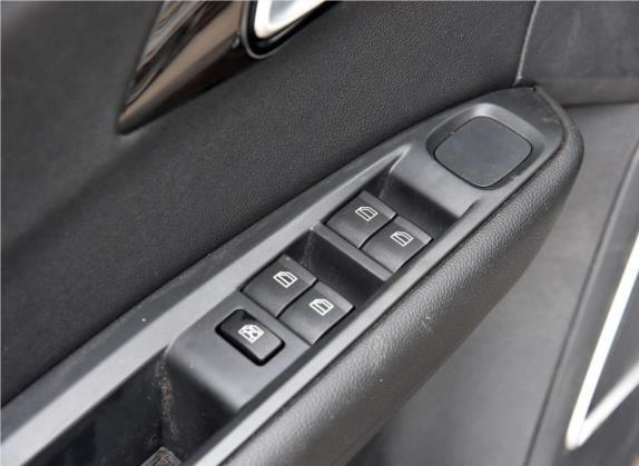 森雅R7 2016款 1.6L 手动舒适型 车厢座椅   门窗控制