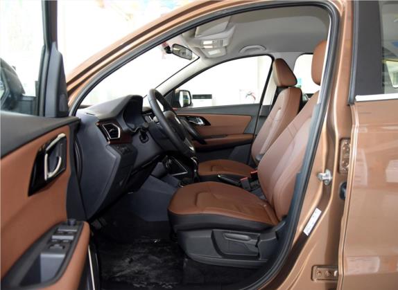 森雅R7 2016款 1.6L 手动豪华型 车厢座椅   前排空间