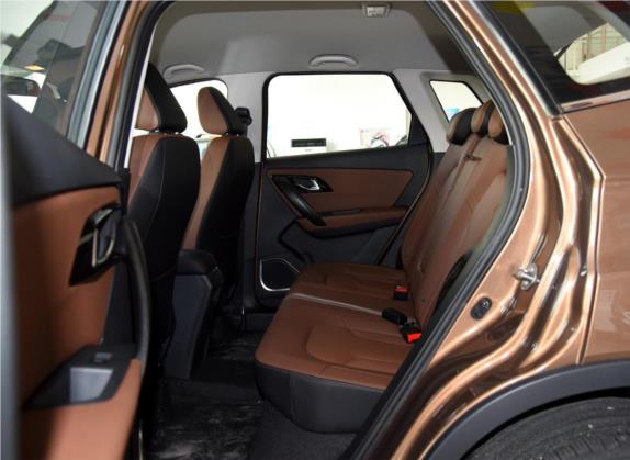 森雅R7 2016款 1.6L 手动豪华型 车厢座椅   后排空间