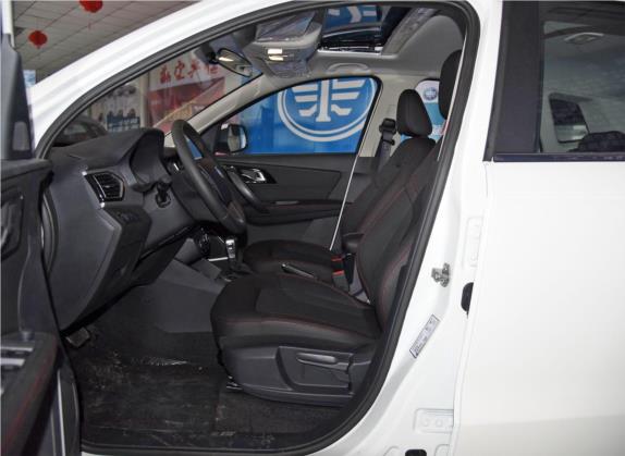 森雅R7 2016款 1.6L 自动智能型 车厢座椅   前排空间