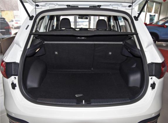 森雅R7 2016款 1.6L 自动智能型 车厢座椅   后备厢