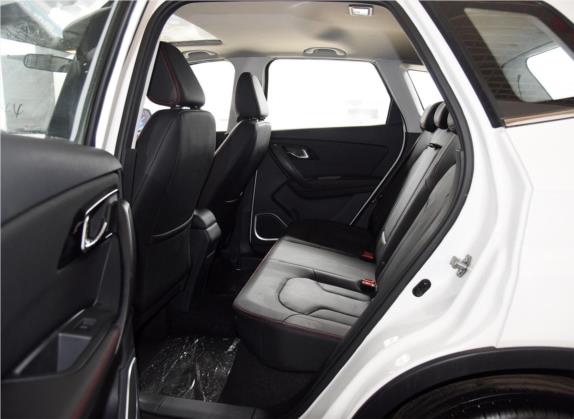 森雅R7 2017款 1.6L 手动豪华型 车厢座椅   后排空间