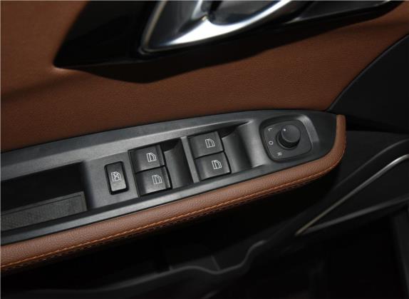 森雅R7 2017款 1.6L 手动智能型 车厢座椅   门窗控制