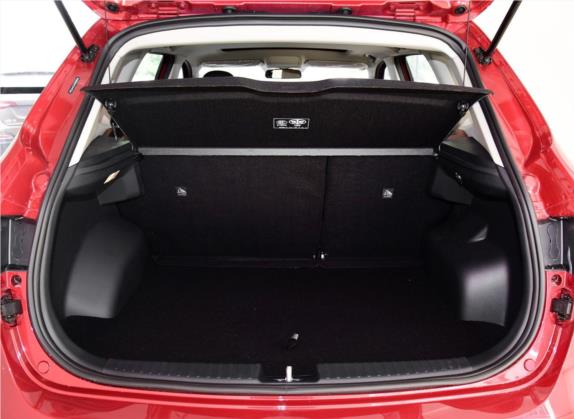 森雅R7 2017款 1.6L 自动智能型 车厢座椅   后备厢