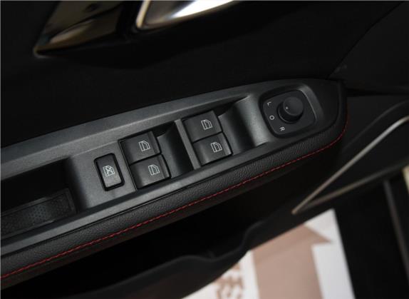 森雅R7 2017款 1.5T 手动豪华天窗型 车厢座椅   门窗控制