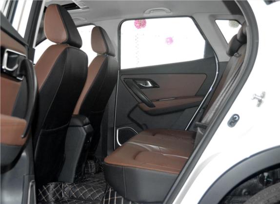 森雅R7 2017款 智能网联版 1.6L 自动智尊型 车厢座椅   后排空间