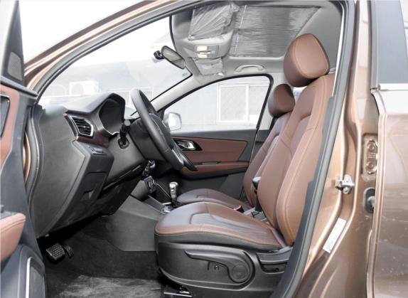 森雅R7 2017款 改款 1.6L 自动豪华型 车厢座椅   前排空间