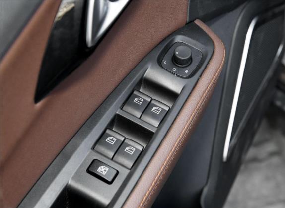 森雅R7 2017款 改款 1.6L 自动豪华型 车厢座椅   门窗控制