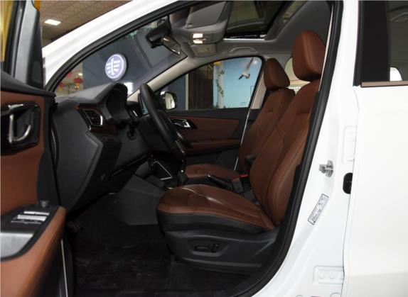 森雅R7 2018款 R7C 1.6L 手动智悦型 车厢座椅   前排空间