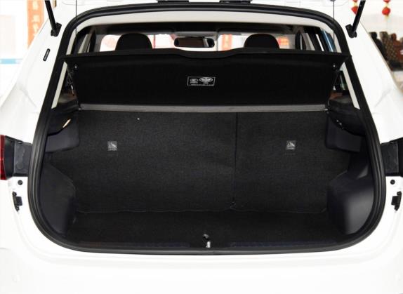 森雅R7 2018款 R7C 1.6L 手动智悦型 车厢座椅   后备厢