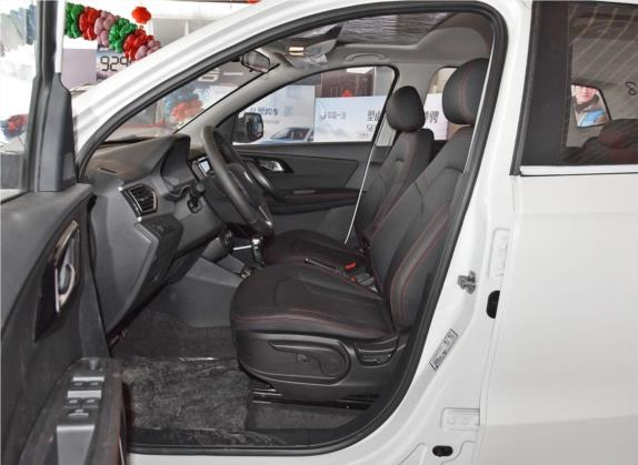 森雅R7 2018款 R7C 1.6L 自动豪华型 车厢座椅   前排空间